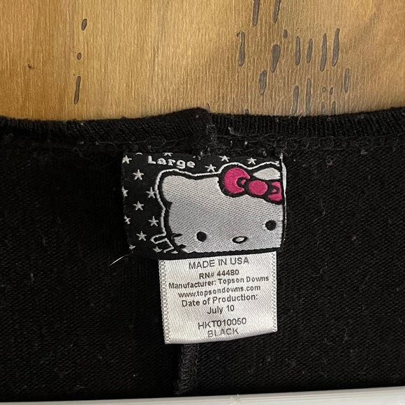 Hello Kitty Cardigan - Picture 3 of 4